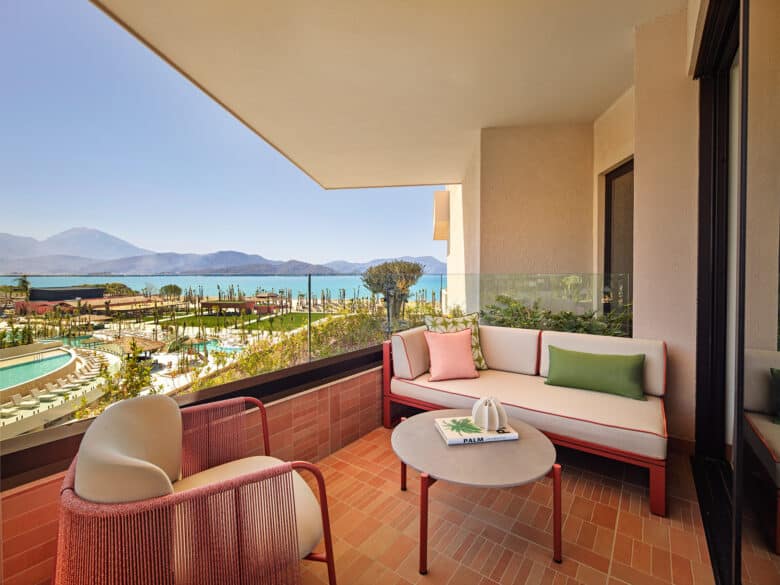 XO Cape Arnna Deluxe Room