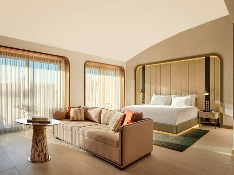 XO Cape Arnna Jacuzzi Suite