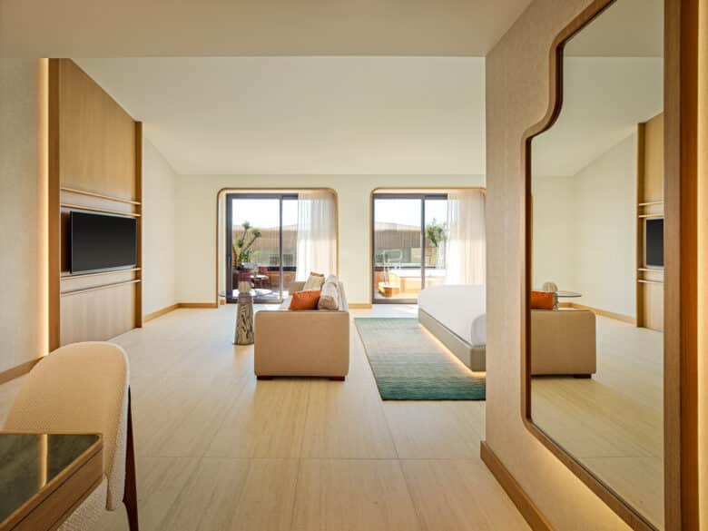 XO Cape Arnna Jacuzzi Suite