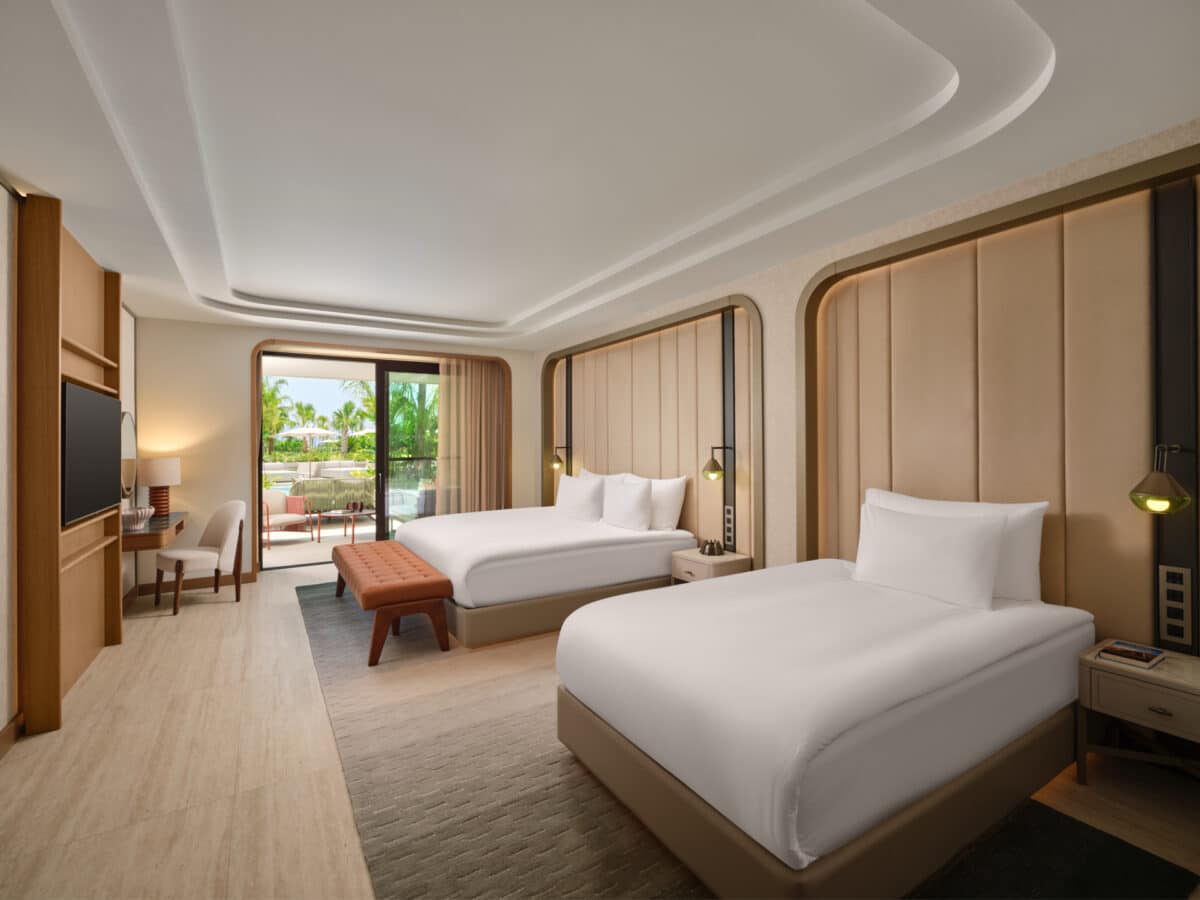XO Cape Arnna Hotel Triple Swim-Up Room
