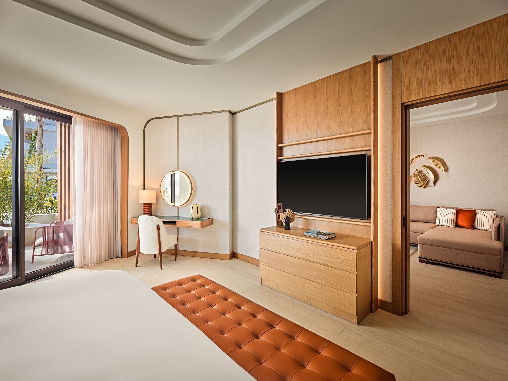 XO Suite No:4